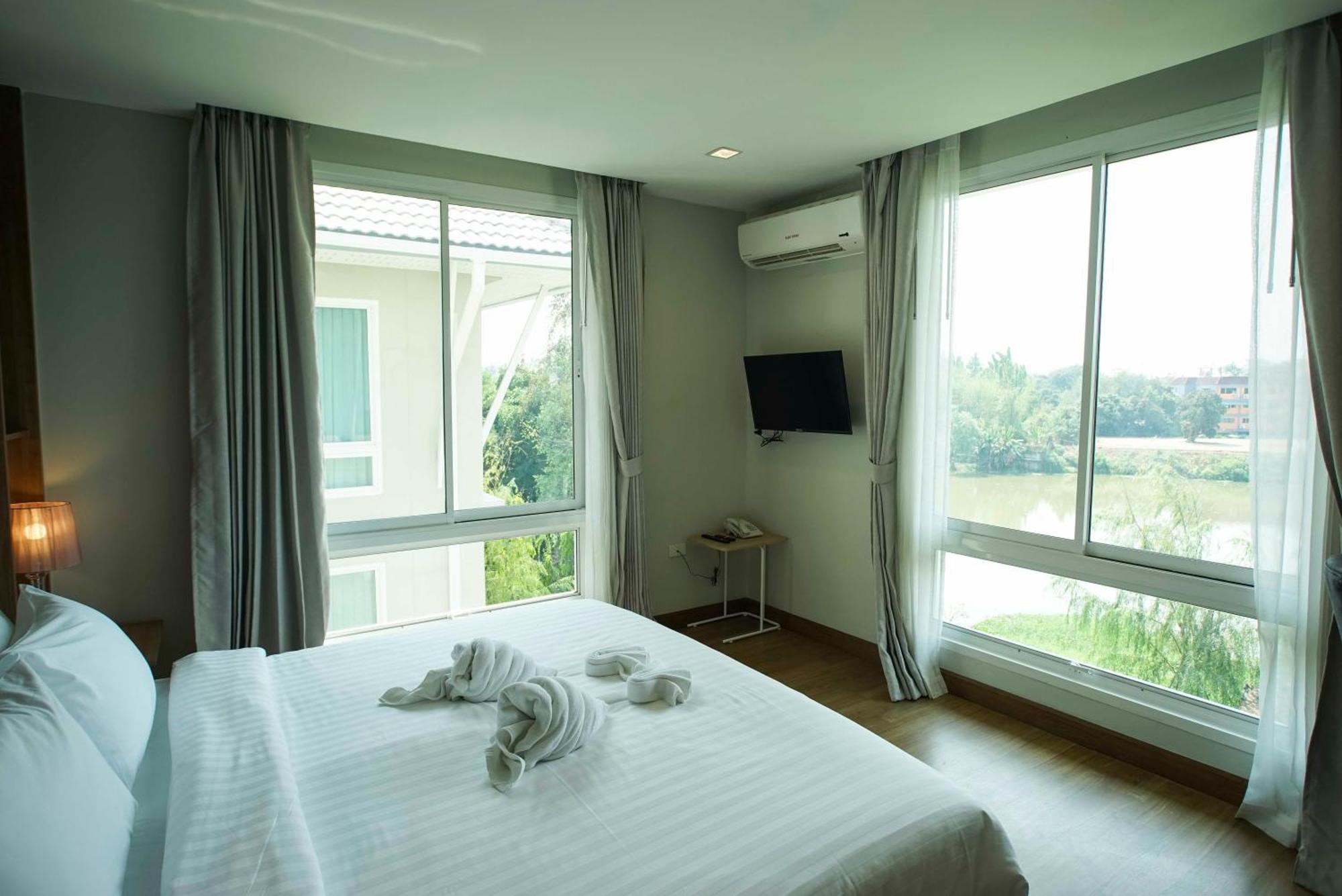 Nantra Chiangmai Riverfront Hotel Chiang Mai Room photo